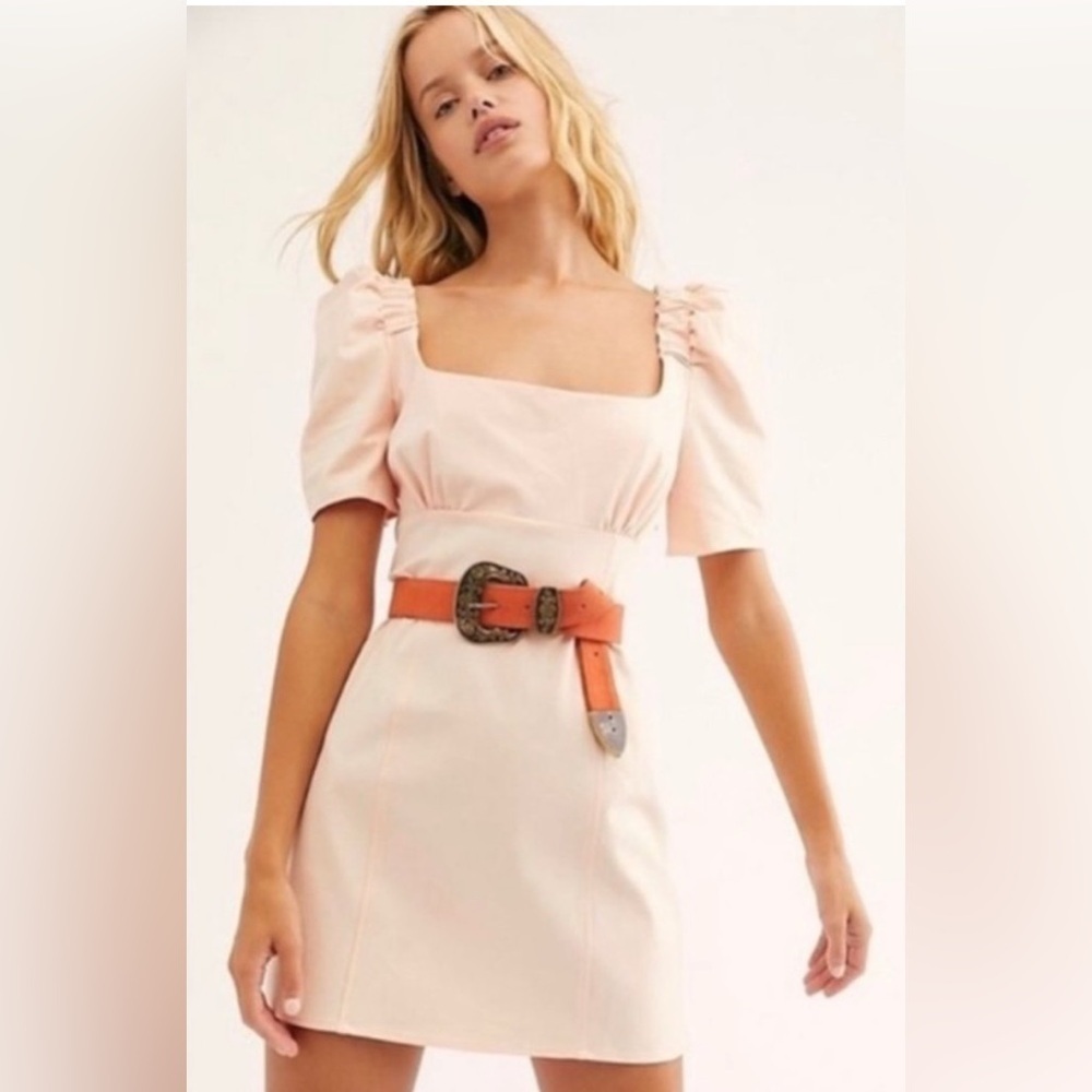 🍁Free People 🍁Light Pink Mini Dress with Puff Sleeves